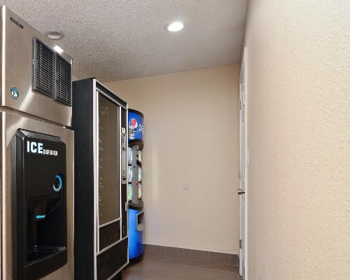 Red Roof Inn Binghamton North image 12