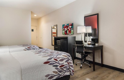 Red Roof Inn Binghamton North image 18